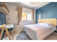 Move into this 10 m² room for rent in a coliving space on… - Appartements