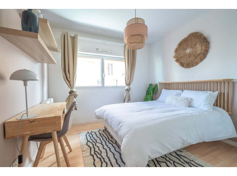 Move into this 11 m² coliving room on the Île de Nantes - Lakások