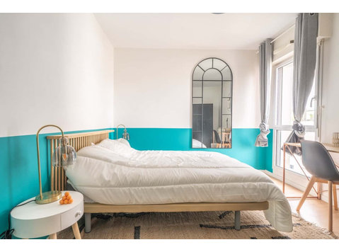 Move into this contemporary 12 m² room in a coliving space… - Apartamentos