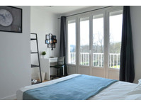 Spacious room with balcony  15m² - Apartman Daireleri