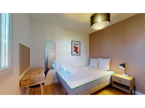 Aix Eyglun - Private Room (3) - Apartamentos