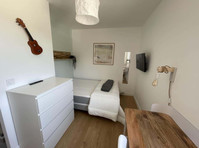 Chambre 2 - FIGUIERE - Appartements