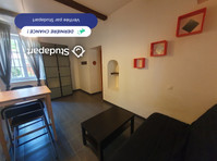 Studio meublé dans petite résidence sécurisée situé à 150 m… - Til leje