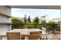 Shared accommodation Marseille - 105 m2 - 5 bedrooms - 1st… - Комнаты