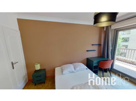 Shared accommodation Marseille - 115m2 - 5 bedrooms - Near… - Комнаты