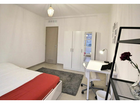 Co-Living: Spacious 15m² Bedroom - À louer