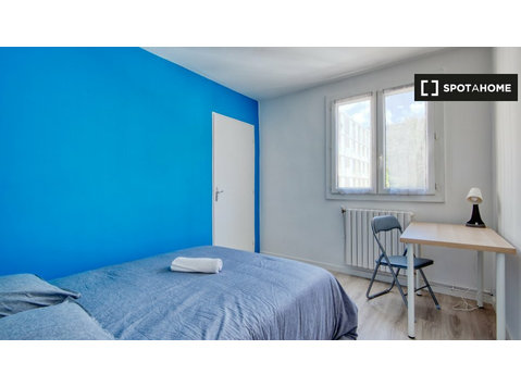 Zimmer zu vermieten in 3-Zimmer-Wohnung in Marseille - Zu Vermieten