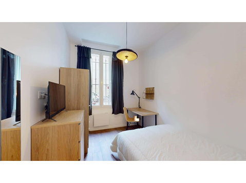Chambre 2 - FORBIN - Appartements