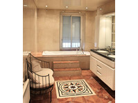 Large suite with bathroom  40m² - Appartementen