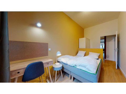 Marseille Athènes - Private Room (4) - Apartments