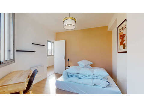 Marseille Fongate - Private Room (2) - Apartamente
