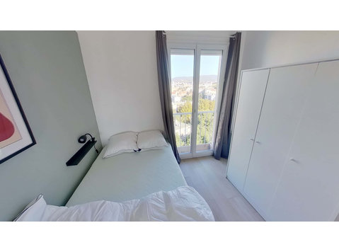 Marseille Roux 2 - Private Room (3) - Apartamente