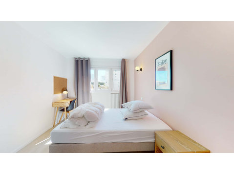 Marseille Strasbourg - Private Room (2) - 	
Lägenheter