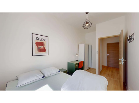 Marseille Sylvabelle - Private Room (2) - Apartamente