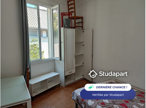 Colocation avec deux baux en location de type meublé pour… - À louer