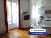 Location meublée à Nice pouvant loger 1 étudiant, stagiaire… - Til leje