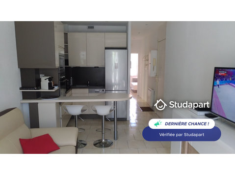 T3 Appartement meublé pour 2 étudiants dans centre Ville de… - À louer