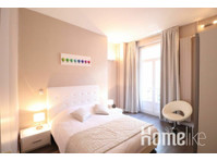 Bright apartment in a 4-star residence in the city center… - Apartamentos