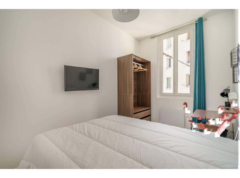 Chambre 2 - LEON BOURGEOIS J - Apartments