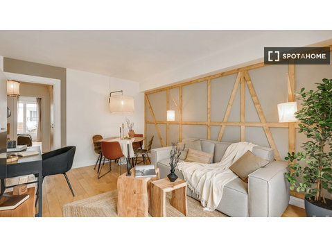 Appartamento con 2 camere da letto in affitto a Nap, Parigi - Appartamenti