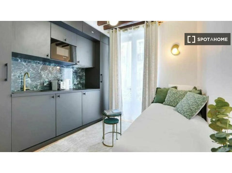 Studio-Apartment zu vermieten in Nap, Paris - Wohnungen