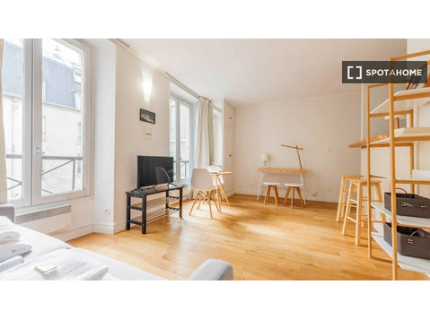 Studio-Wohnung zur Miete in Paris - Apartments