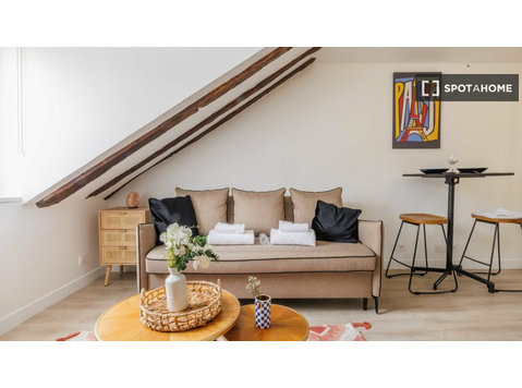 Studio-Wohnung zur Miete in Paris - Apartamente