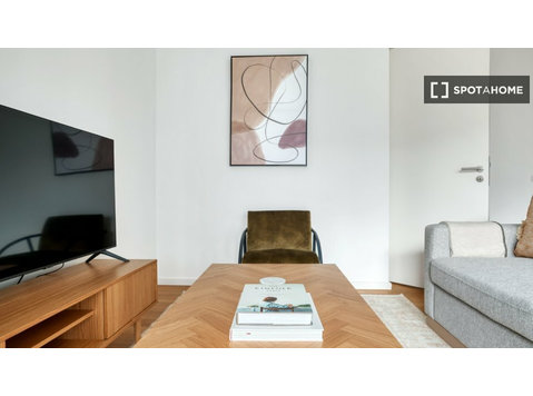 Appartamento con 2 camere da letto in affitto a Berlino - דירות