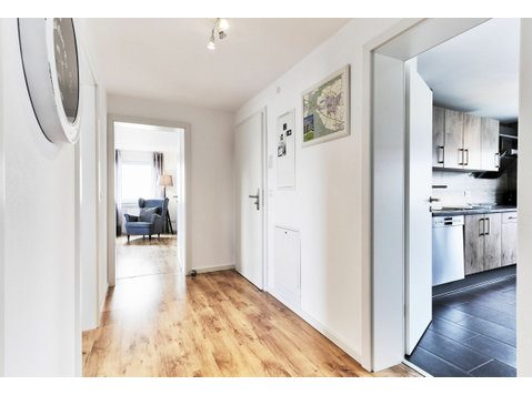 Komfortables City Apartment mit 3 Schlafzimmern und Balkon - Zu Vermieten