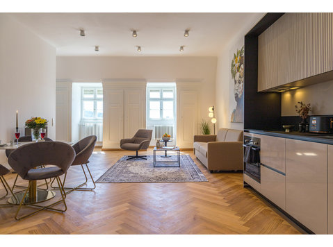 Stylish Apartment in Historic Resort – Ideal for Long-Term… - For Rent