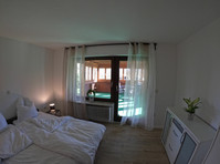 Lovingly furnished beautiful apartment in the greenery - Til Leie