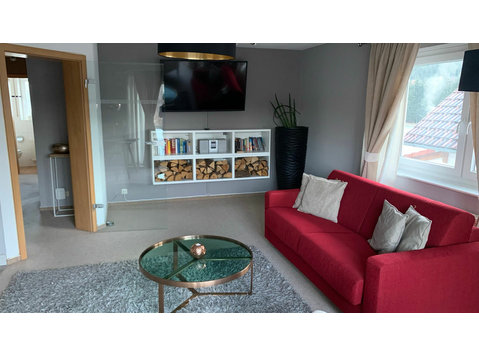 Freundliche 2-Zimmer-Obergeschoss-Wohnung in sehr guter… - Zu Vermieten