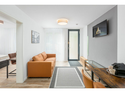 Brand new: 2-room business apartment with a view - De inchiriat
