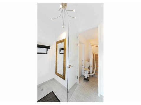 Charming, amazing Townhouse with balcony located in… - Til leje