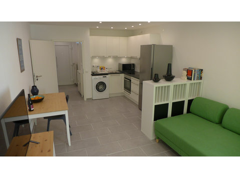 Lovingly apartment, conveniently located, 500 m S-Bahn,… - Izīrē