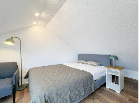 🏡 New! Exclusive 5-Person Shared Apartment in Heidelberg –… - For Rent