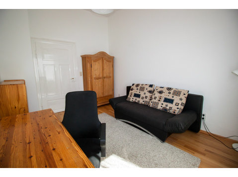 Quiet and charming apartment in central city location with… - K pronájmu