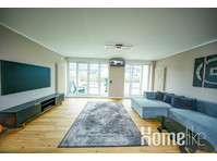 Air-conditioned apartment with Neckar River view - Апартаменти
