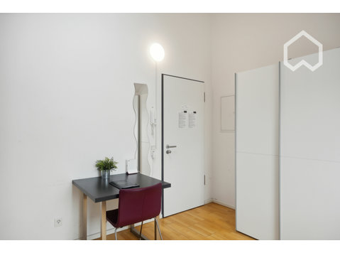 Simplex Apartments: single apartment, Karlsruhe - For Rent
