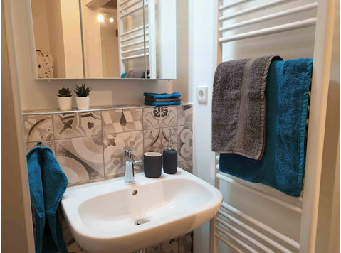 Cozy home close to city center - Kiadó