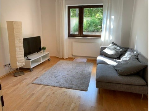 Liebevoll eingerichtete Wohnung im Süden von Karlsruhe - Zu Vermieten