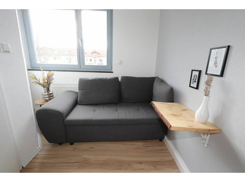 Modern and cozy 2 room apartment in Karslruhe - For Rent