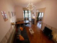 Spacious and central apartment in Karlsruhe - Lejligheder