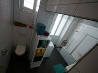 Spacious and central apartment in Karlsruhe - اپارٹمنٹ