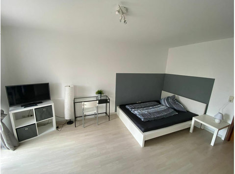 1-room-apartment with balcony in Mannheim Rheinau - Za iznajmljivanje