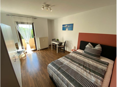 1-room-apartment with balcony in Mannheim Rheinau - Disewakan