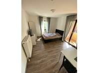 1-room-apartment with balcony in Mannheim Rheinau - In Affitto