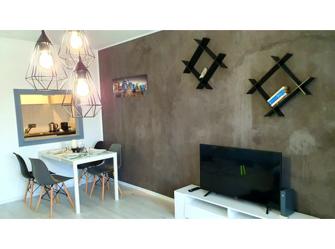 🌊 City-Studio am Neckar - River view & City flair! - De inchiriat