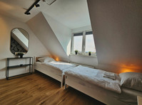 Comfortable & modern Apartment // 2 single beds - Kiralık