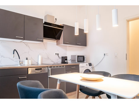 Completely refurbished apartment with french balcony in the… (4) - For Rent